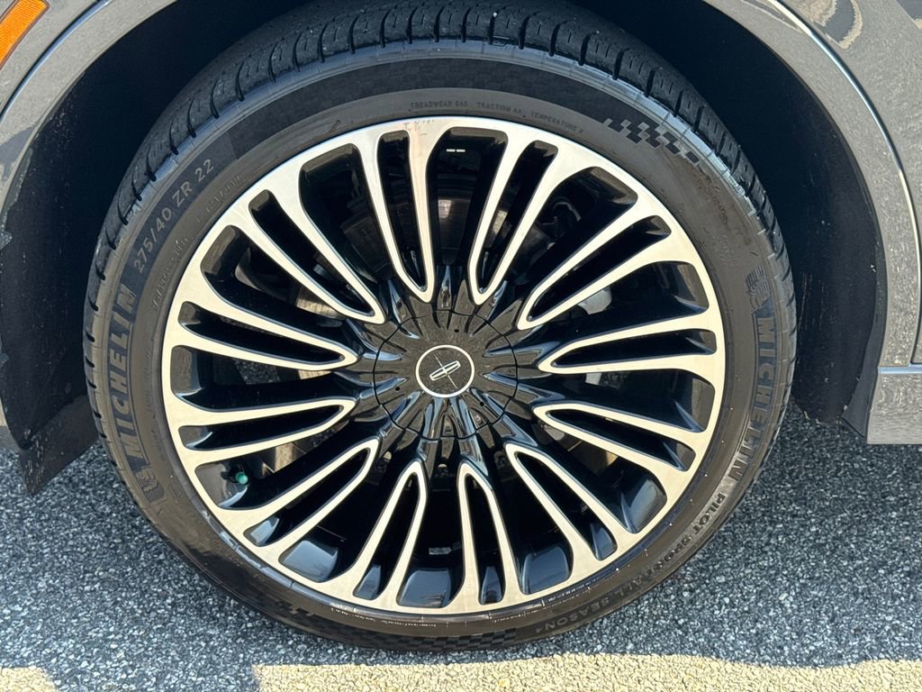 Used 2020 Lincoln Aviator Black Label w/ Dynamic Handling Package image 11
