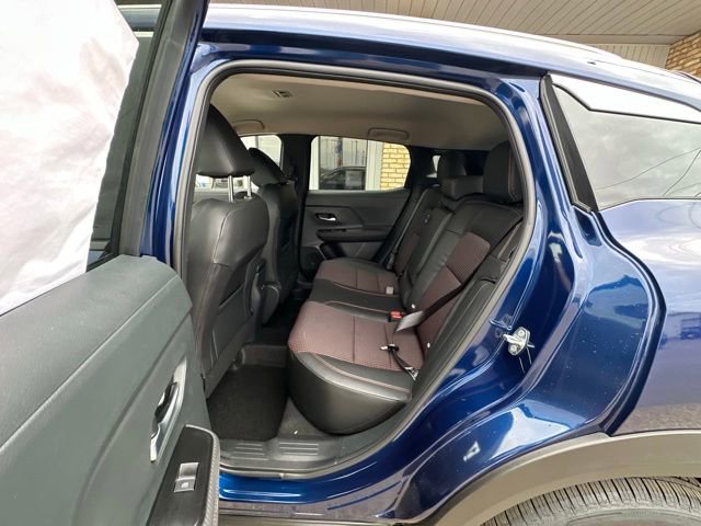 New 2025 Nissan Kicks SR image 12