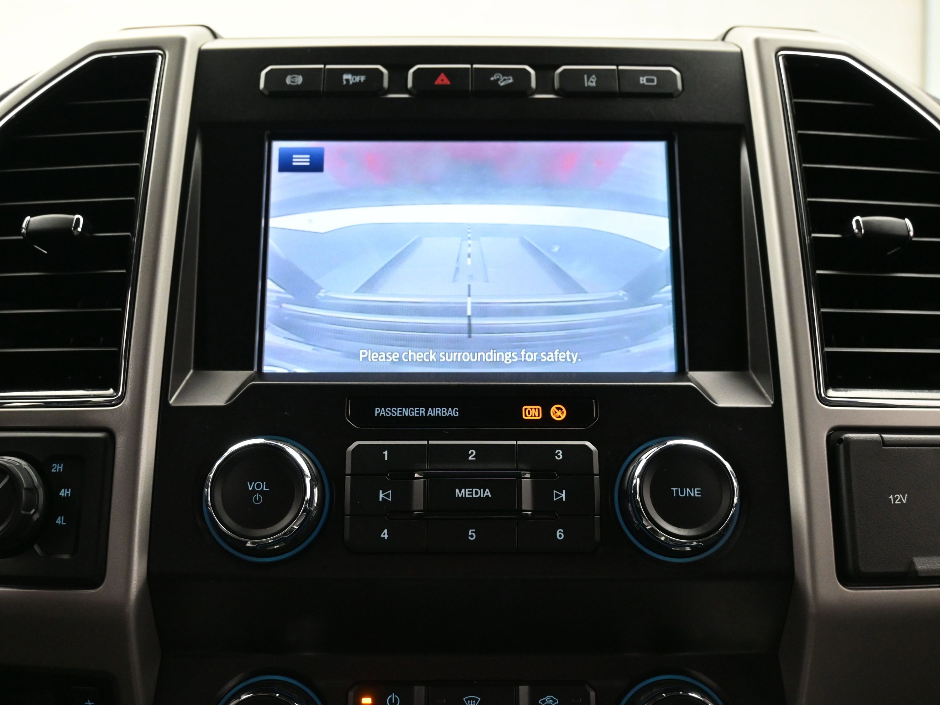 Used 2020 Ford F250 Lariat w/ Lariat Ultimate Package image 31