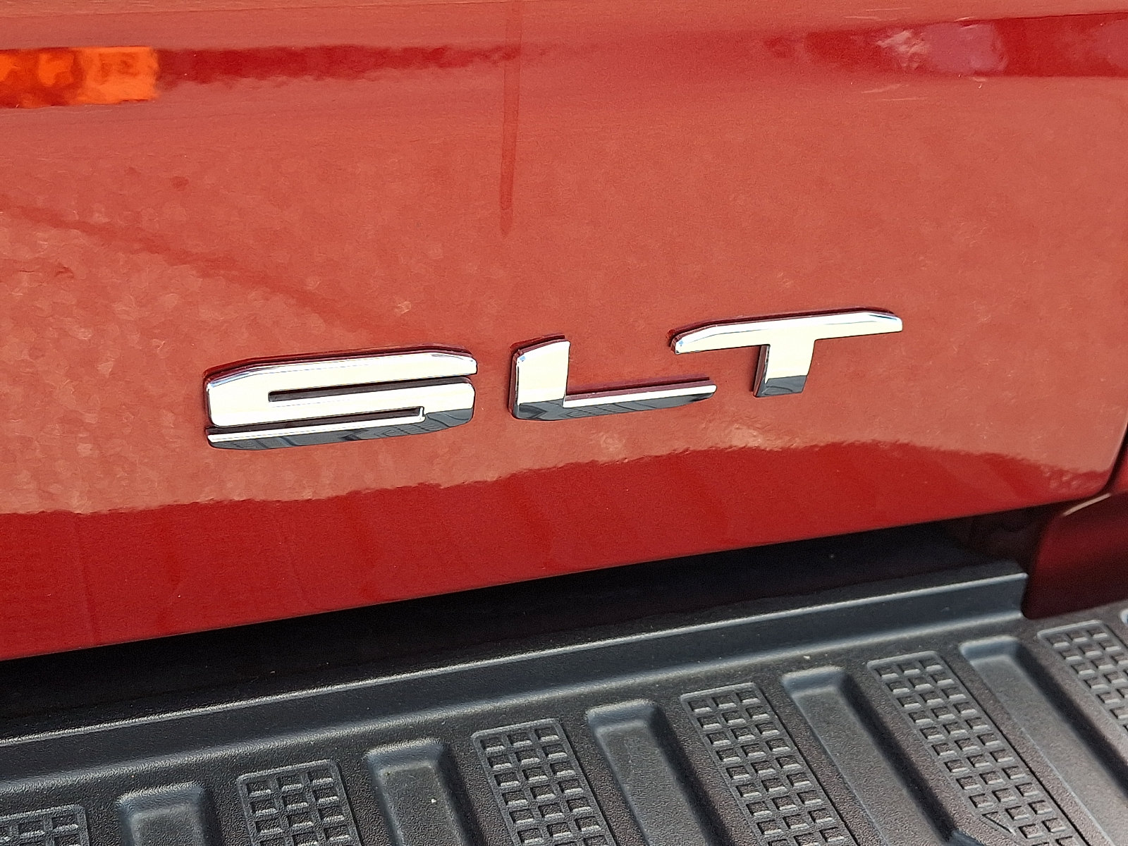 Used 2023 GMC Sierra 1500 SLT w/ SLT Premium Package AWD/4WD image 34