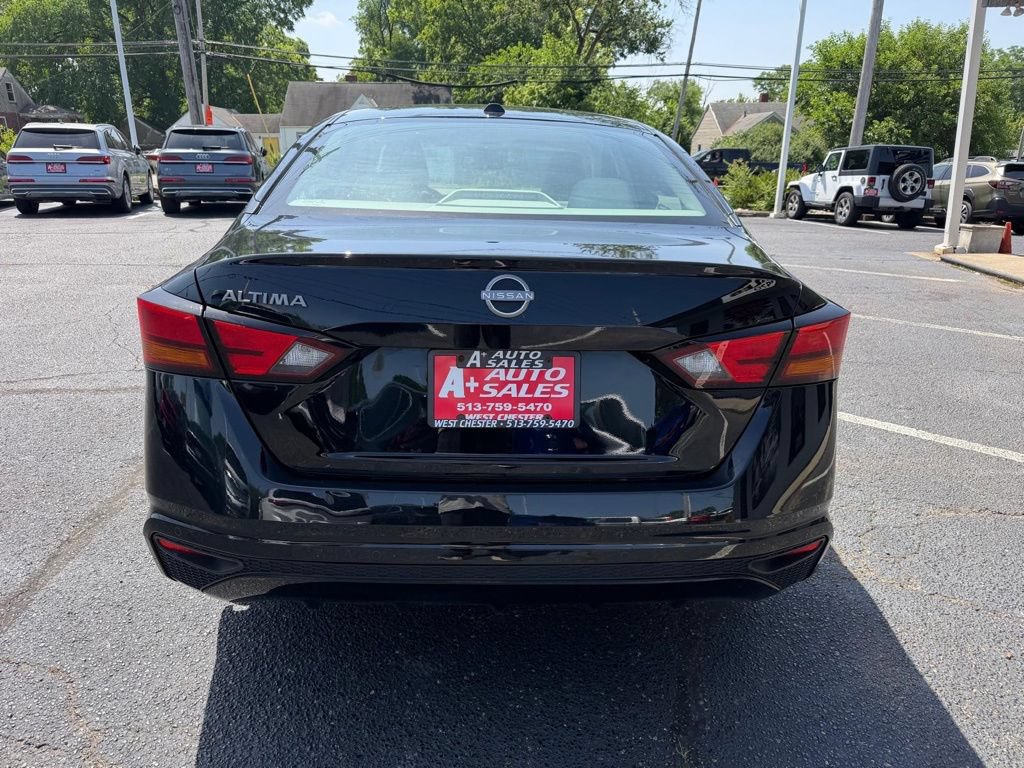 Used 2025 Nissan Altima 2.5 SV FWD image 7