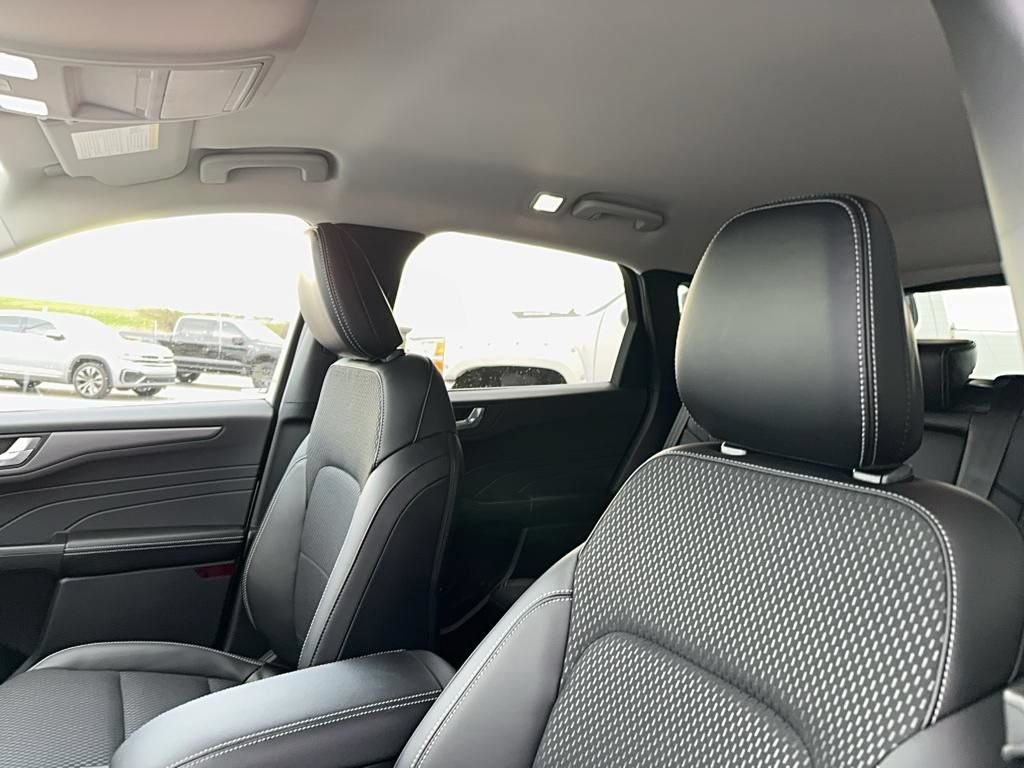 New 2025 Ford Escape SE FWD image 13