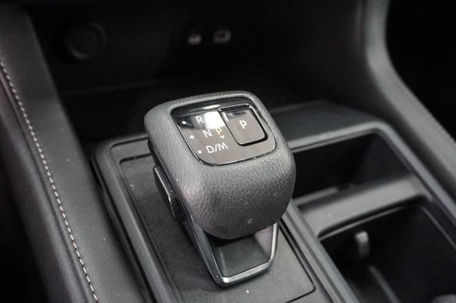 Used 2024 Nissan Pathfinder S image 18