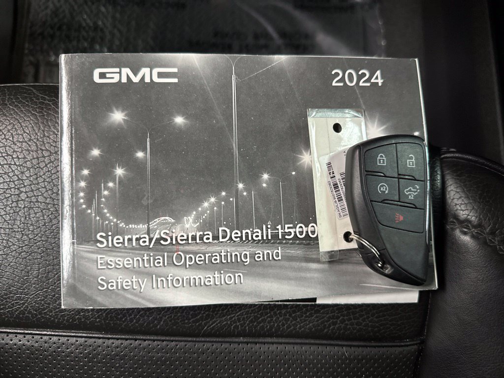 Used 2024 GMC Sierra 1500 Denali w/ Denali Reserve Package AWD/4WD image 38