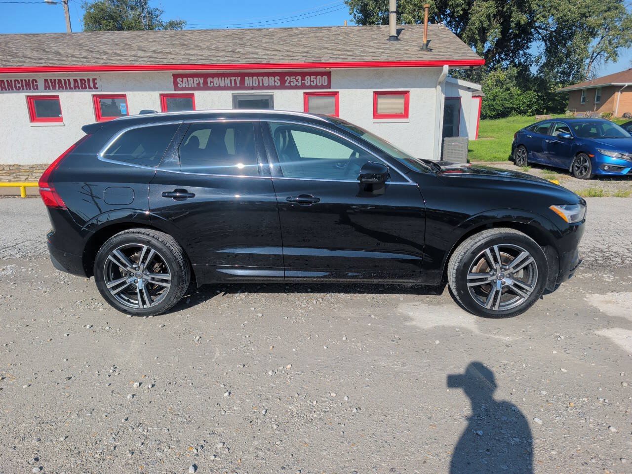 Used 2019 Volvo XC60 T5 Momentum w/ Premium Package AWD/4WD image 2