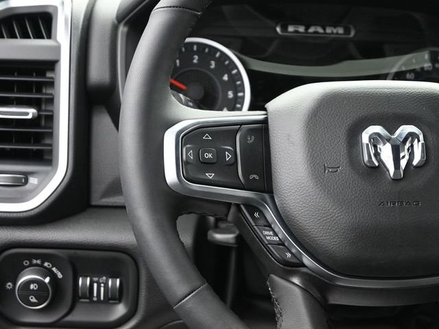New 2026 RAM 1500 4x4 Crew Cab image 27