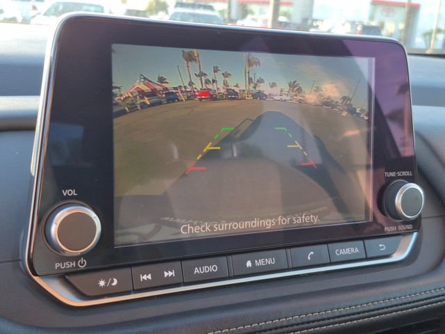 Used 2024 Nissan Rogue SV FWD image 13