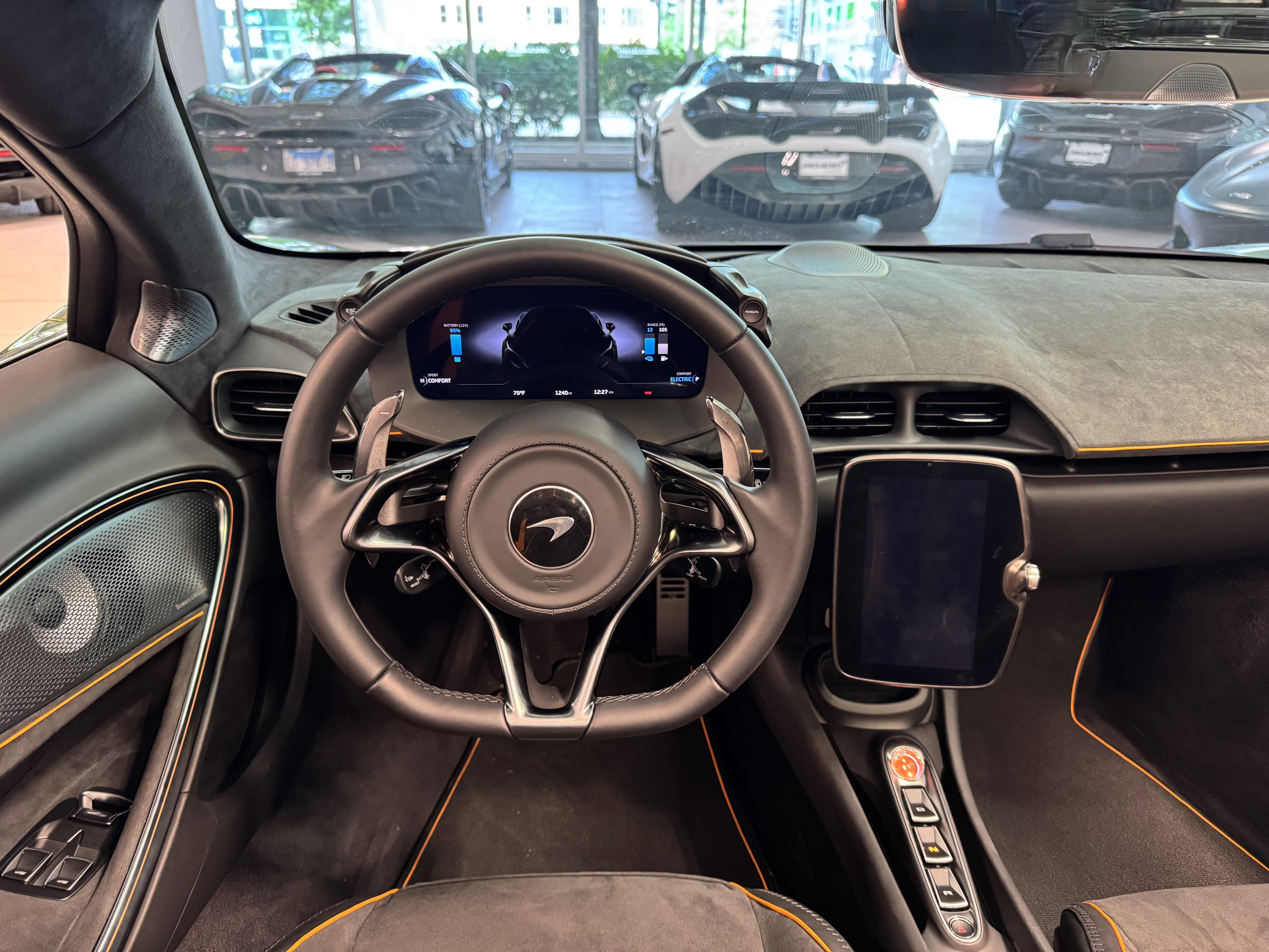 Used 2025 McLaren Artura Spider image 15