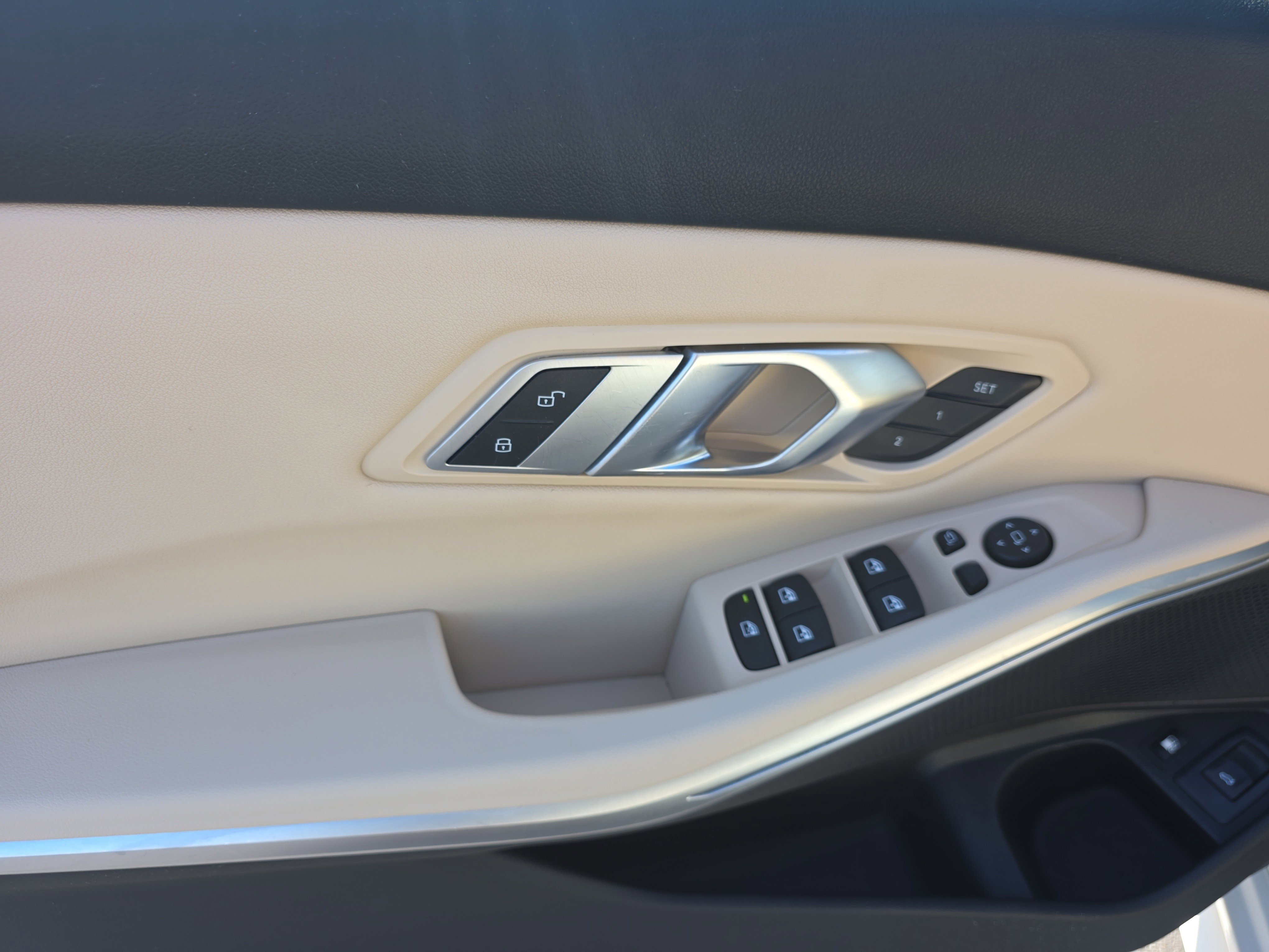 Used 2021 BMW 330e w/ Convenience Package image 16