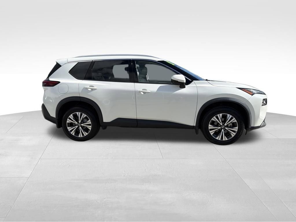Certified 2021 Nissan Rogue SV w/ Premium Package FWD image 9
