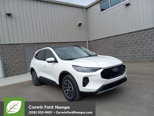 New 2025 Ford Escape SE w/ PHEV Premium Package 360° Tour