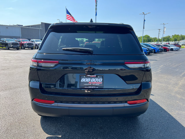 New 2026 Jeep Grand Cherokee Limited AWD/4WD image 6