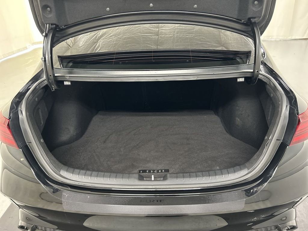 Used 2022 Kia Forte GT-Line w/ GT-Line Premium Package FWD image 23