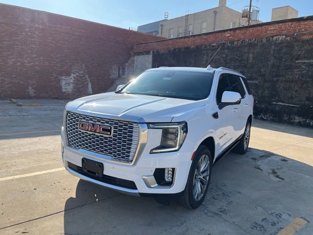 Used 2022 GMC Yukon Denali w/ Denali Premium Package image 1