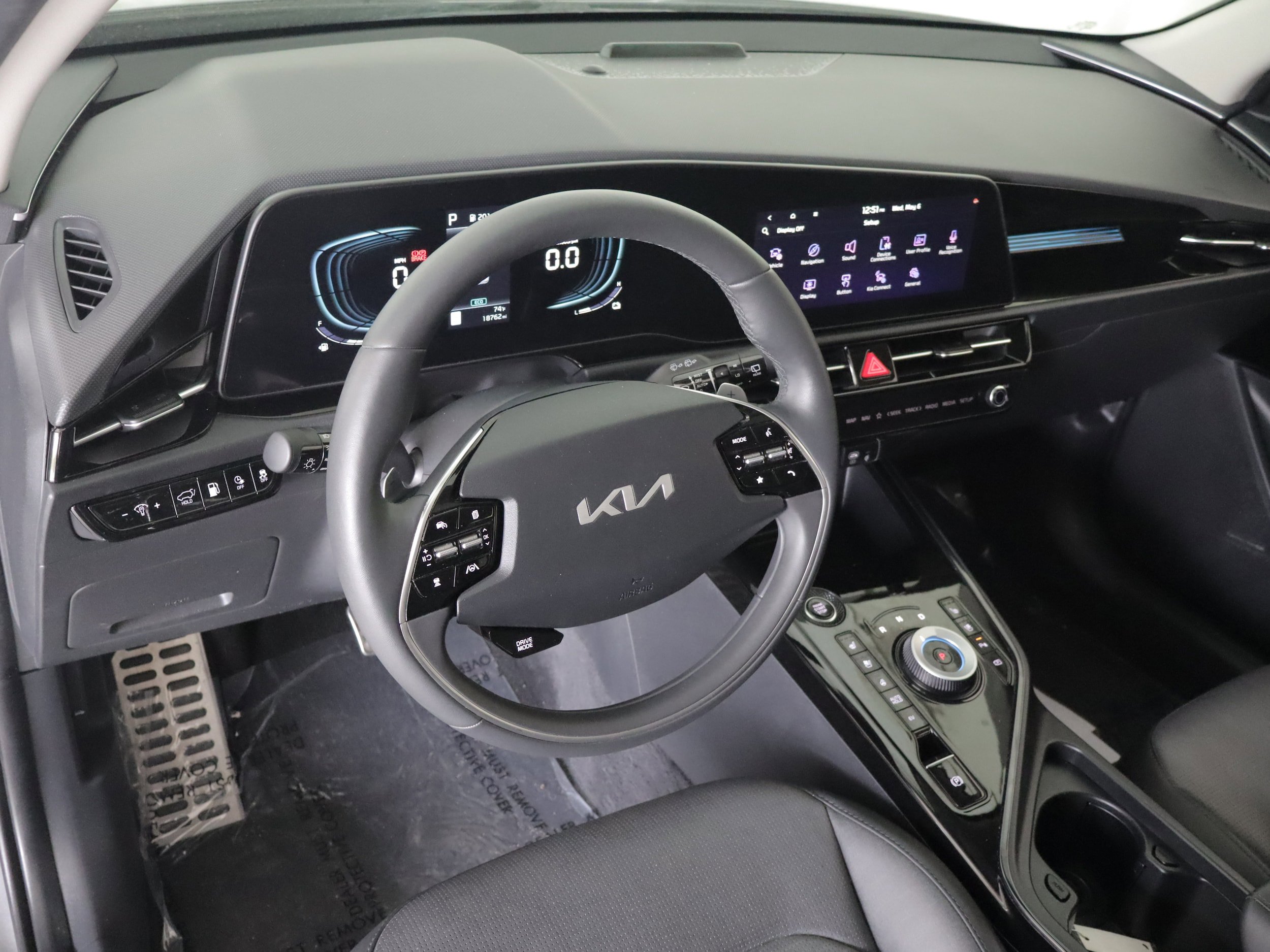 Used 2024 Kia Niro SX Touring FWD image 10