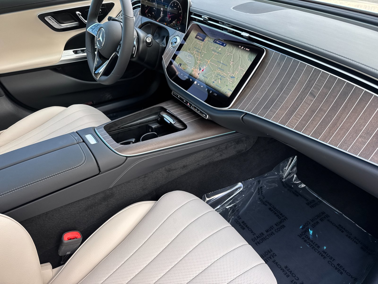New 2027 Mercedes-Benz E 350 4MATIC Sedan image 14