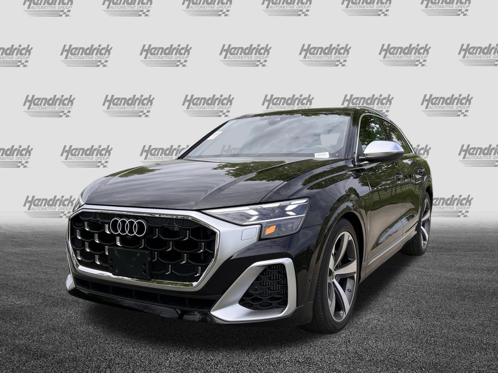 Used 2024 Audi SQ8 Prestige w/ Prestige Package image 5