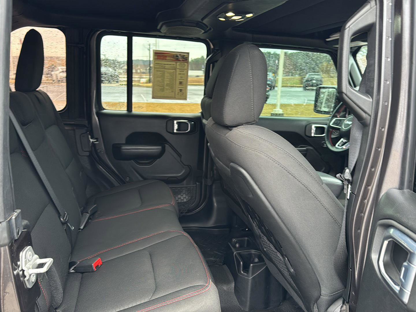 Used 2021 Jeep Wrangler Unlimited Rubicon image 13