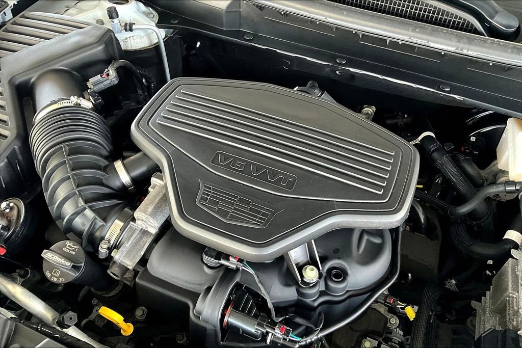 Certified 2024 Cadillac XT4 Premium Luxury AWD/4WD image 31