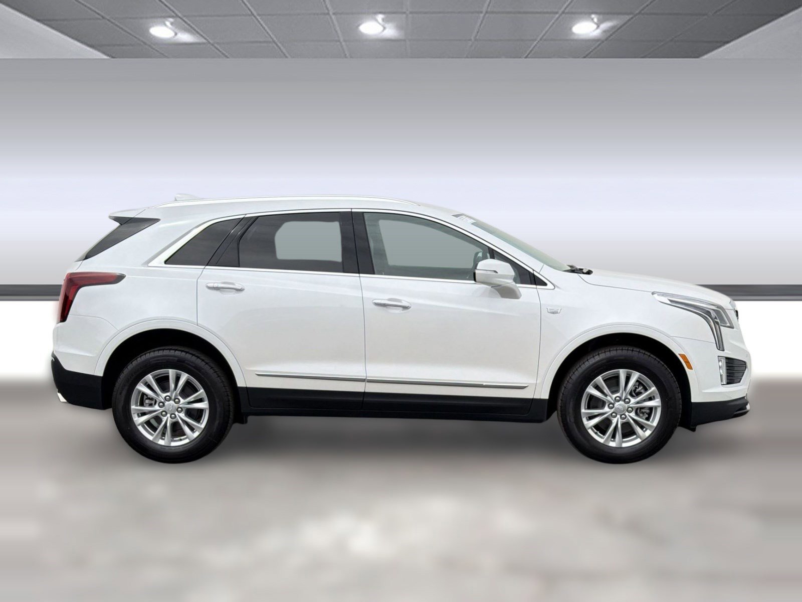 New 2026 Cadillac XT5 Luxury w/ LPO, Floor Liner Package FWD image 7