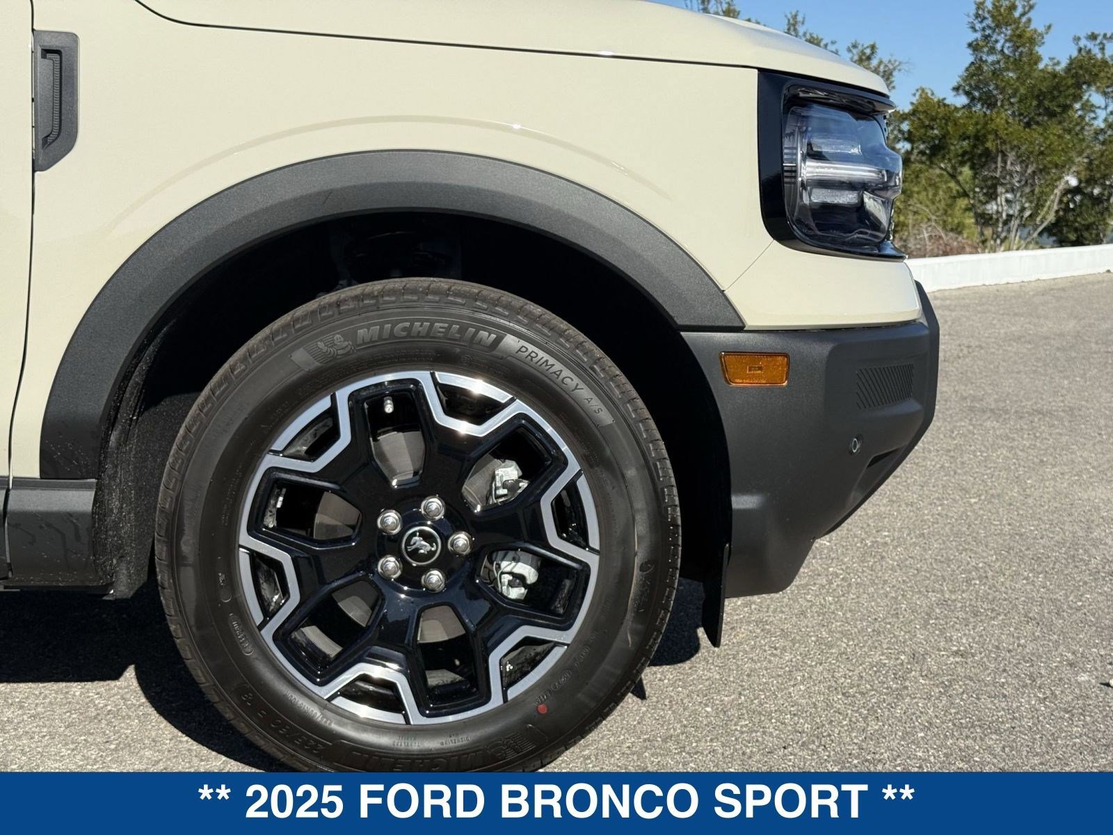 New 2025 Ford Bronco Sport Outer Banks w/ Outer Banks Tech Package+ image 11