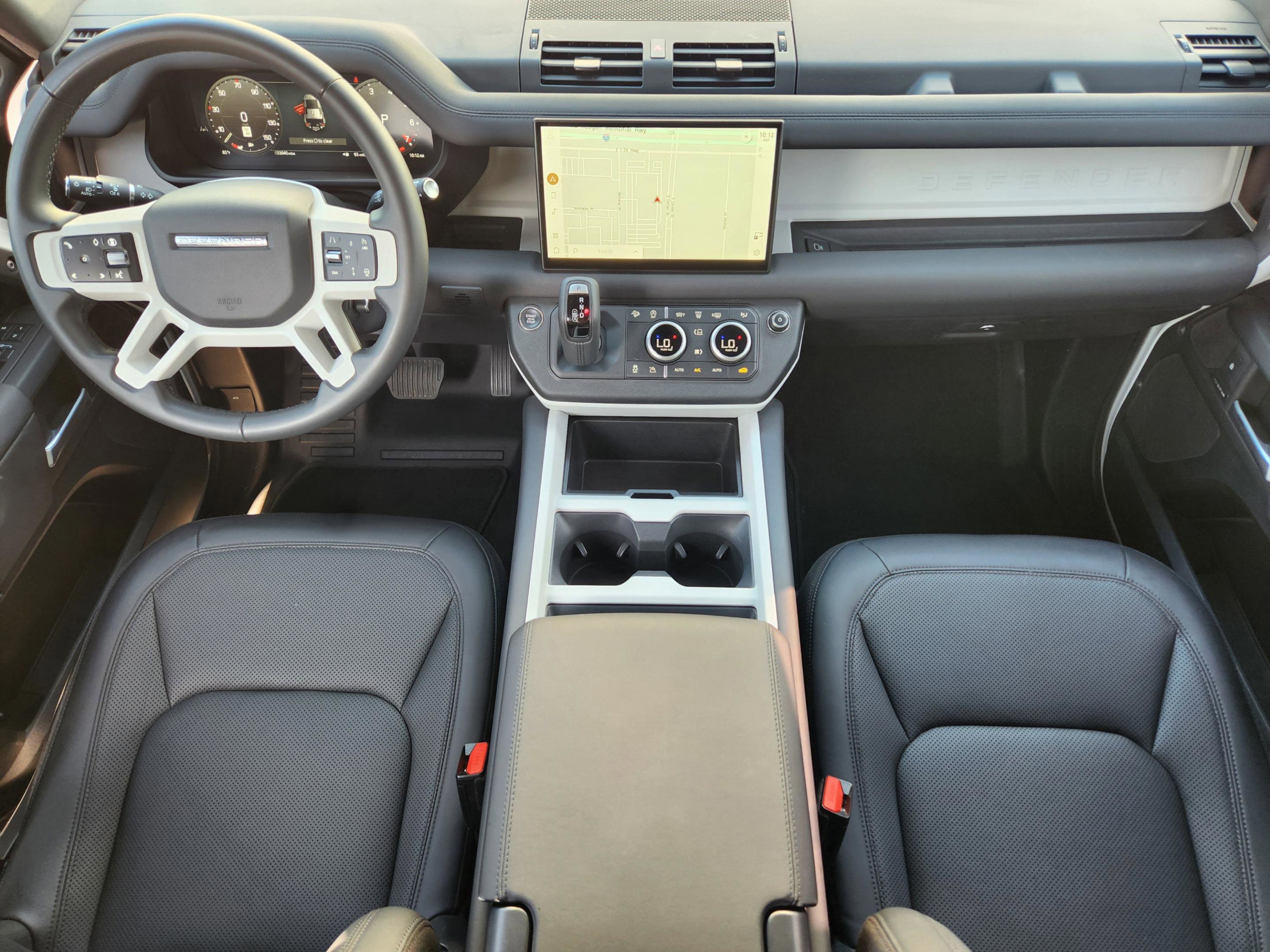 Used 2025 Land Rover Defender 110 S image 25