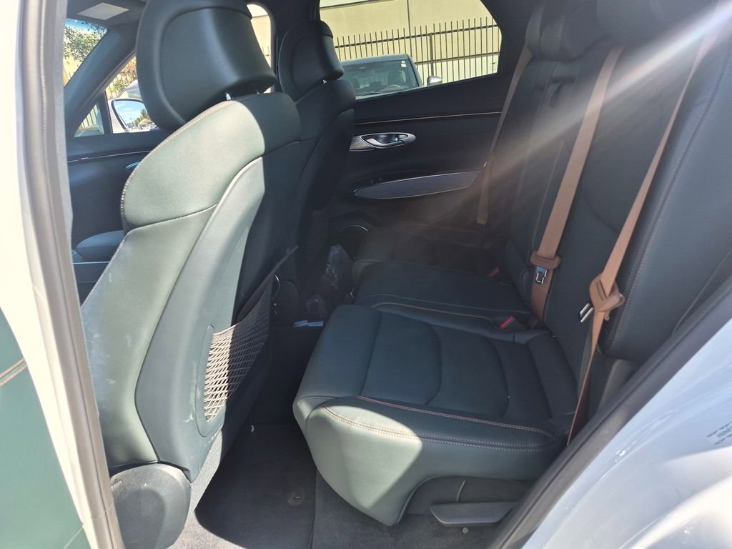 Used 2023 Genesis GV70 2.5T w/ Advanced Package image 24