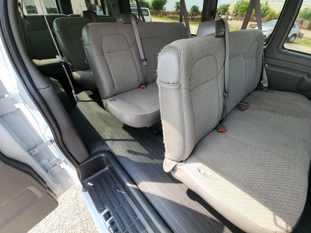 Used 2025 Chevrolet Express 3500 LS RWD image 28