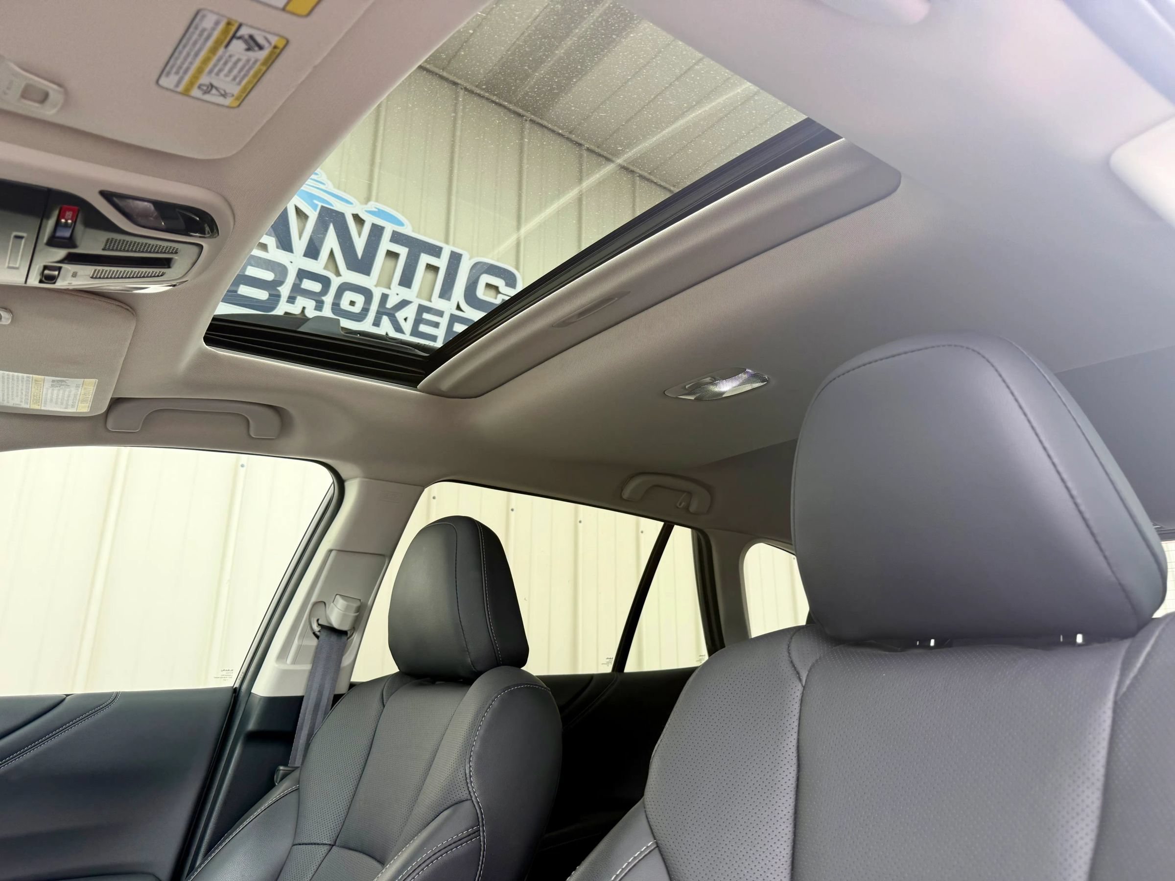 Used 2021 Subaru Outback Limited XT AWD/4WD image 30