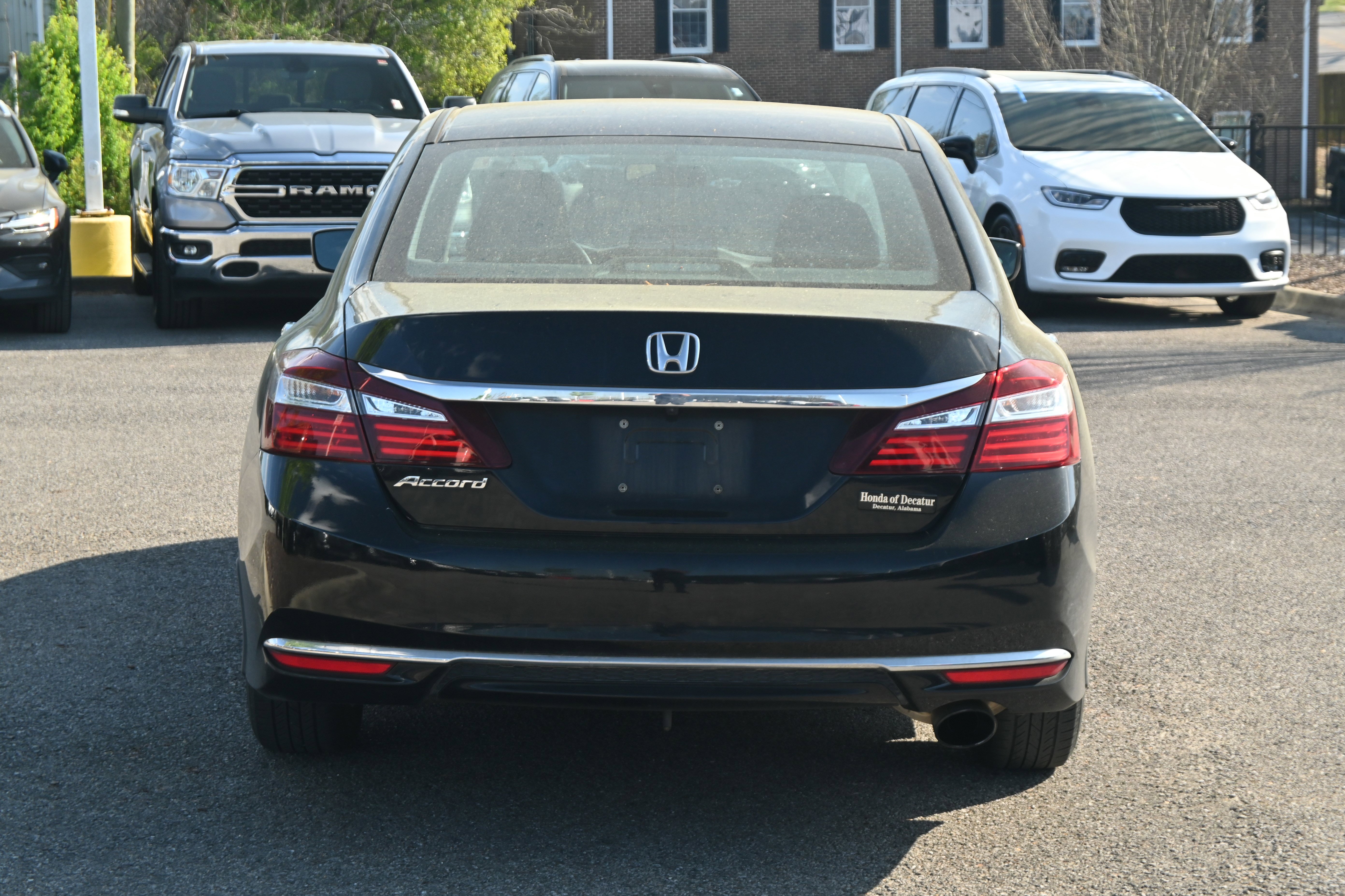 Used 2017 Honda Accord LX image 14