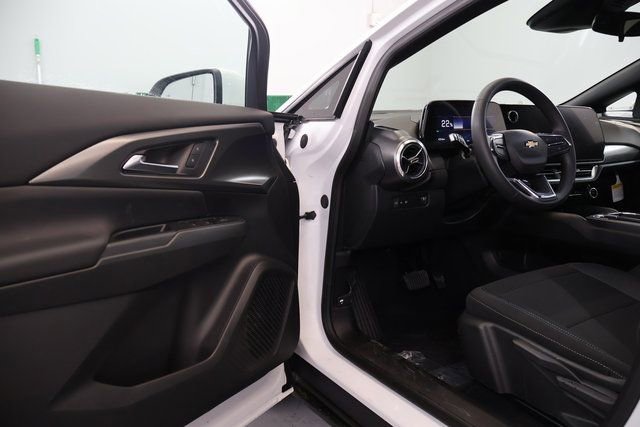 New 2026 Chevrolet Equinox EV LT image 8