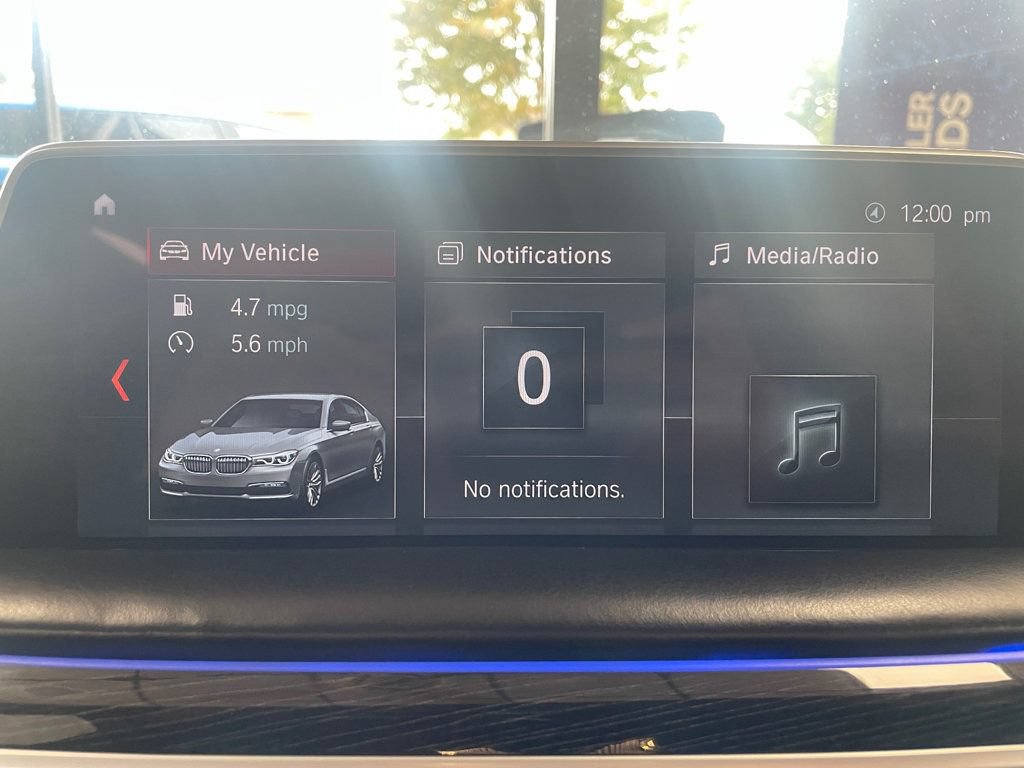 Used 2018 BMW M760i xDrive w/ Luxury Rear Seating Package AWD/4WD image 41