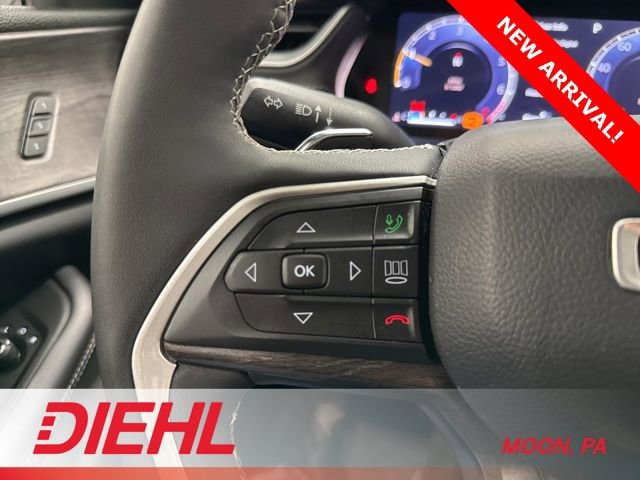 Used 2023 Jeep Grand Cherokee Limited w/ Black Appearance Package image 27