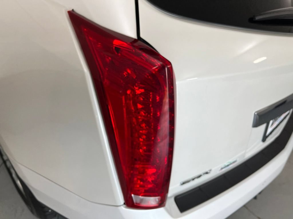 Used 2016 Cadillac SRX Luxury FWD image 41