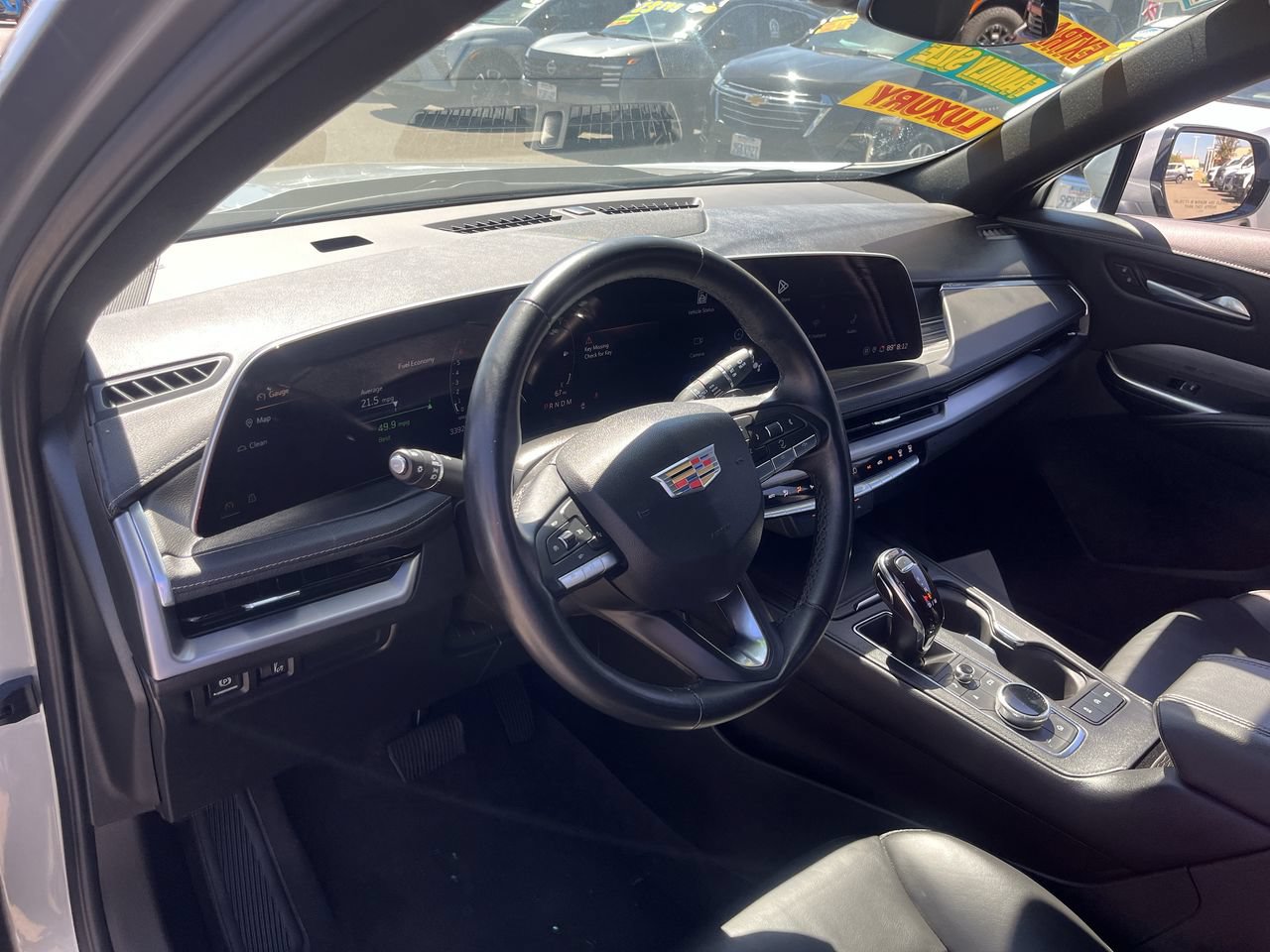 Used 2025 Cadillac XT4 Premium Luxury FWD image 9