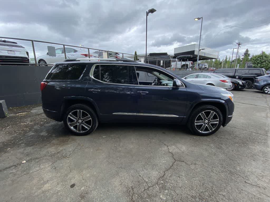 Used 2018 GMC Acadia Denali w/ Technology Package AWD/4WD image 7