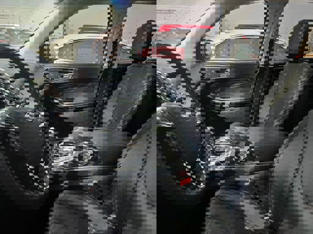 Used 2016 Ford Edge Titanium w/ Equipment Group 302A image 10