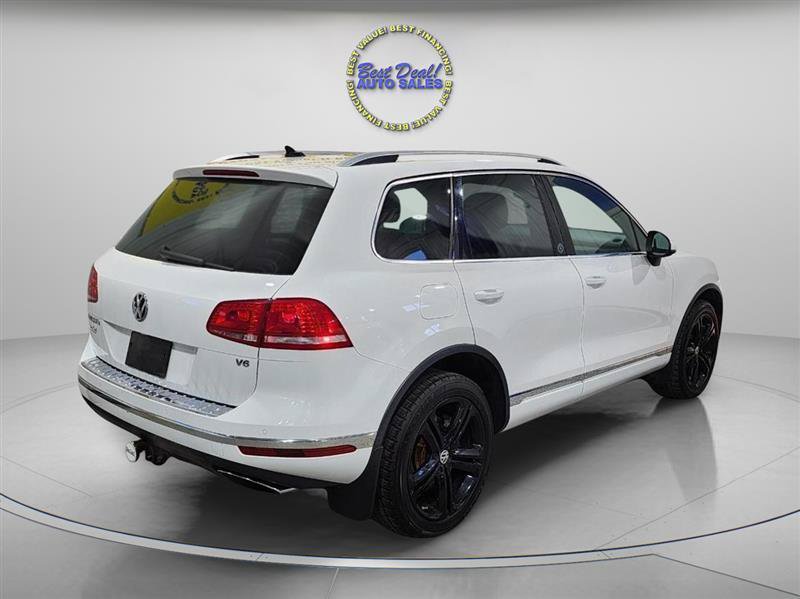 Used 2017 Volkswagen Touareg Wolfsburg Edition AWD/4WD image 6