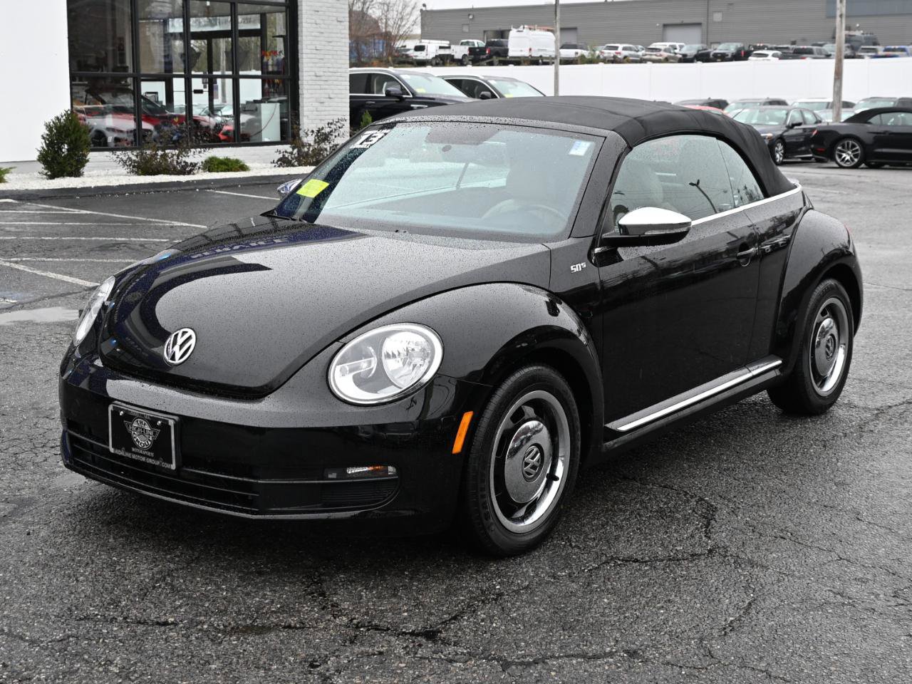 Used 2013 Volkswagen Beetle 2.5 50's Edition FWD image 2