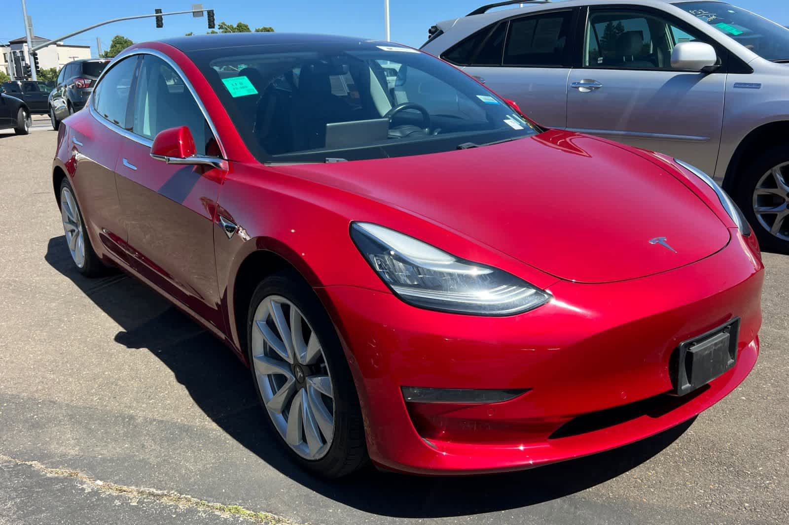 Used 2018 Tesla Model 3 Long Range RWD image 3