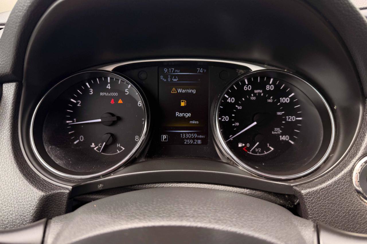 Used 2015 Nissan Rogue SL w/ SL Premium Package image 17