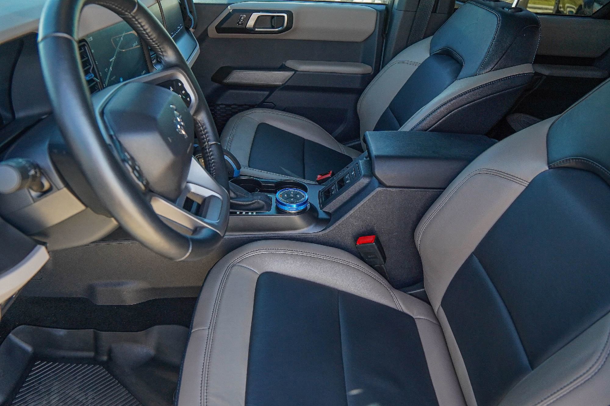 Used 2023 Ford Bronco Wildtrak image 9