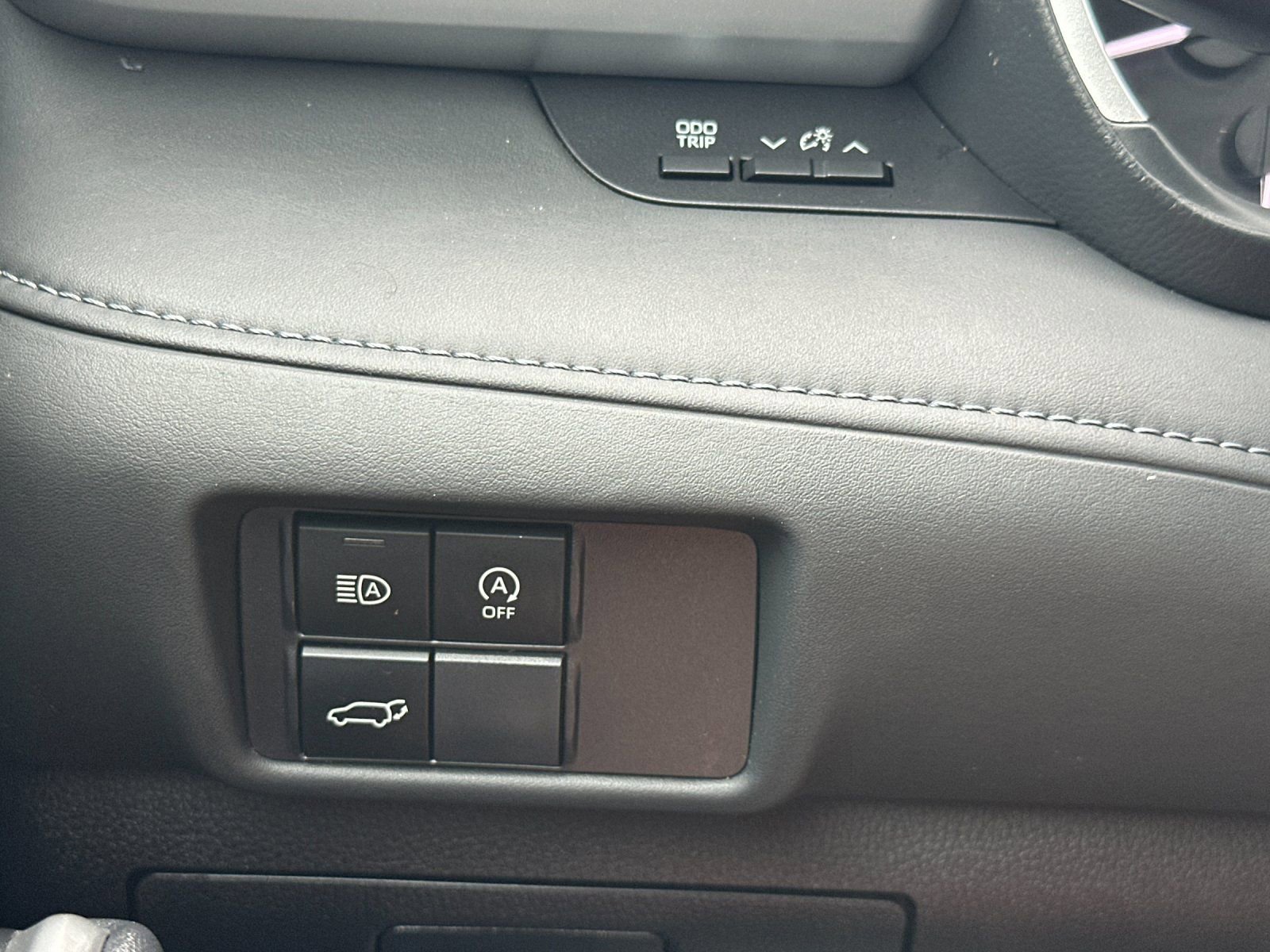 Used 2023 Toyota Highlander XLE image 32