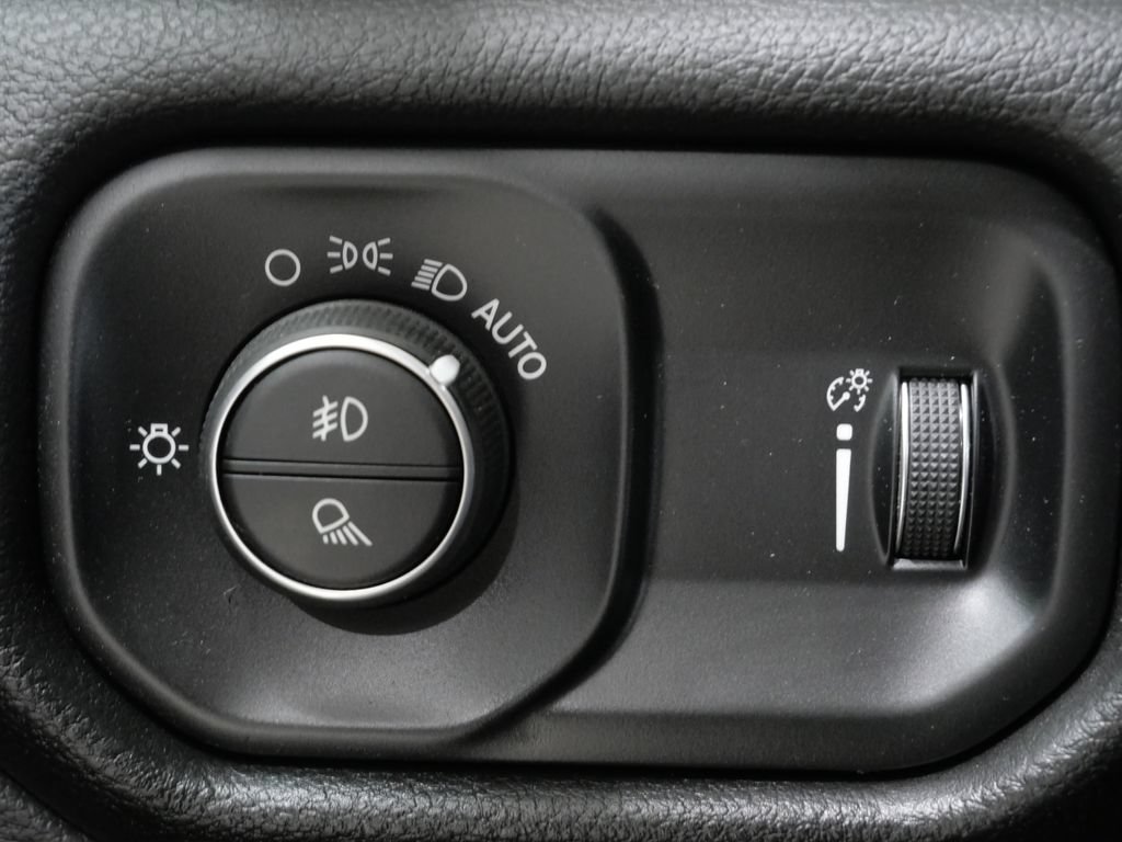 Used 2023 RAM 1500 Big Horn AWD/4WD image 14