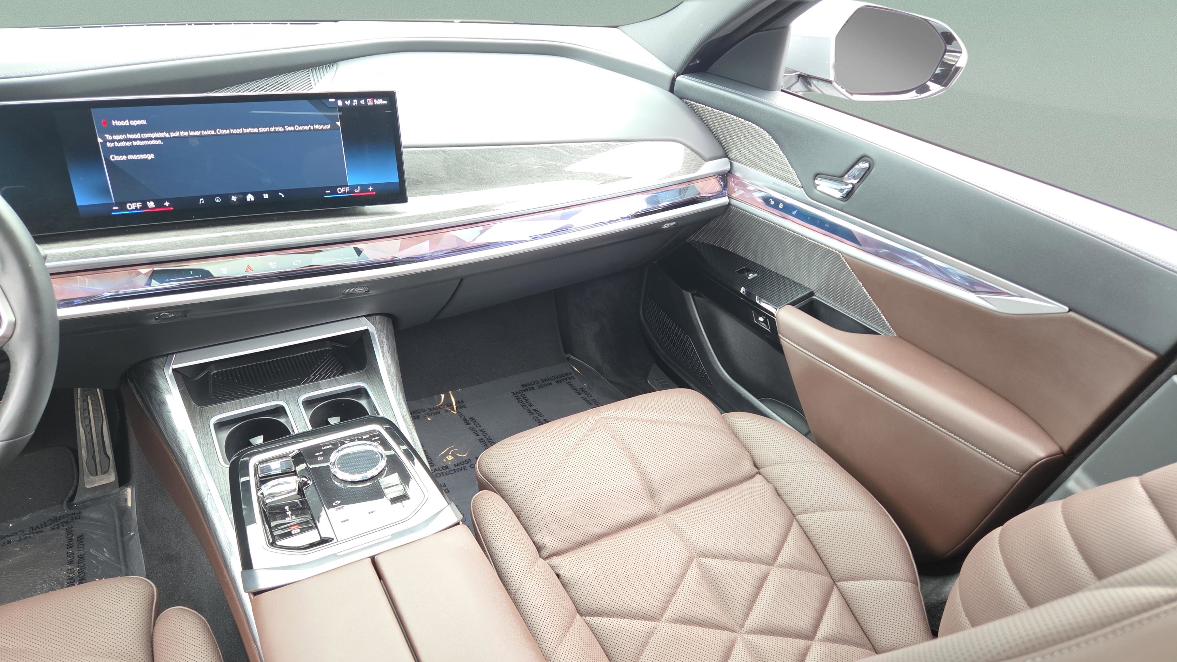 Used 2024 BMW 740i xDrive w/ Premium Package AWD/4WD image 13