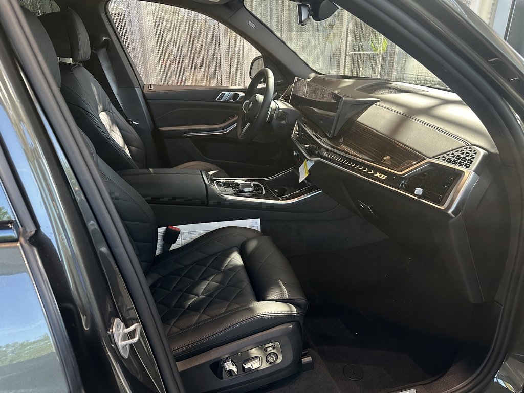 New 2026 BMW X5 xDrive40i w/ M Sport Package image 14