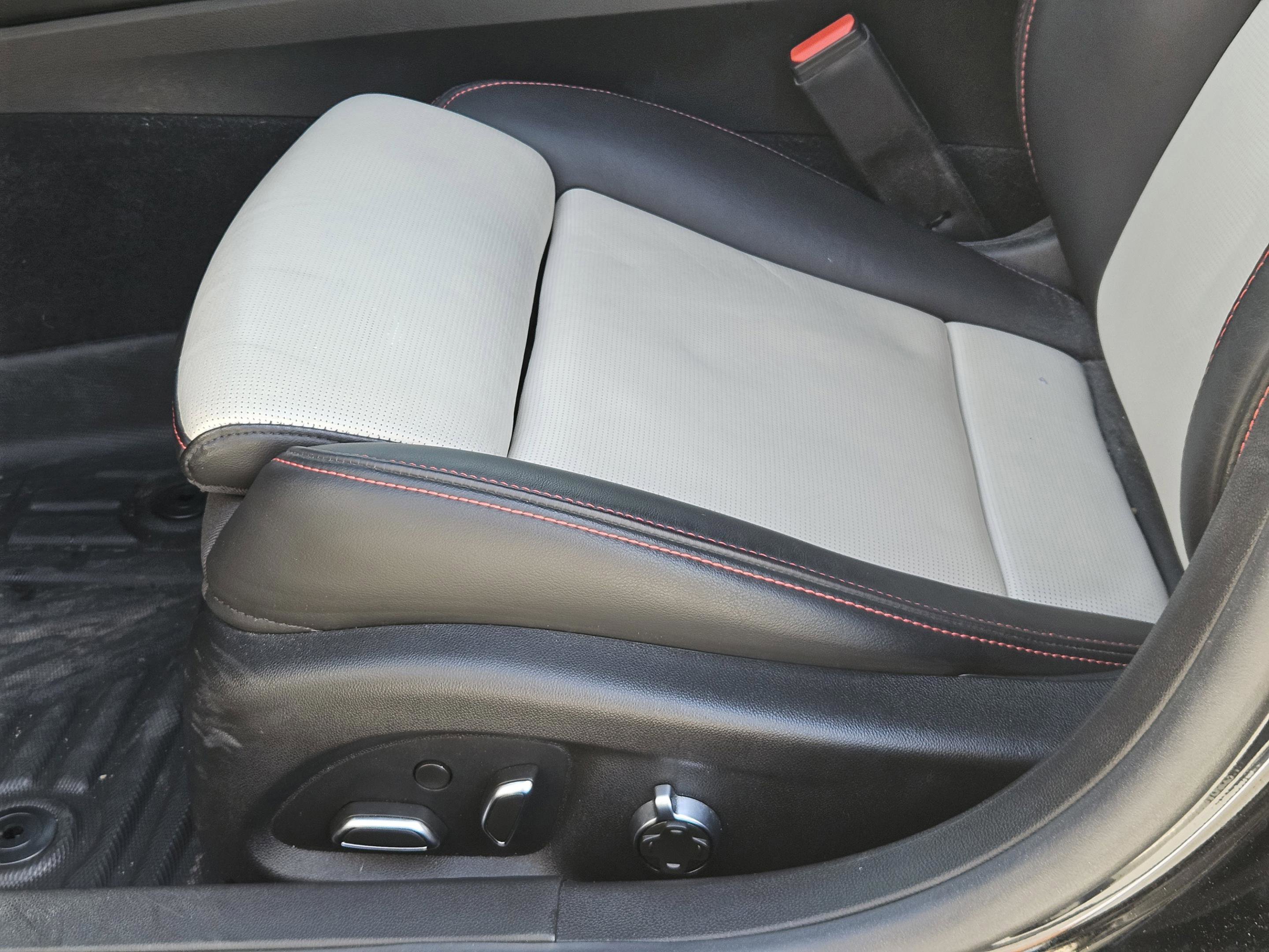 Used 2023 Cadillac CT5 V w/ Premium Package RWD image 22