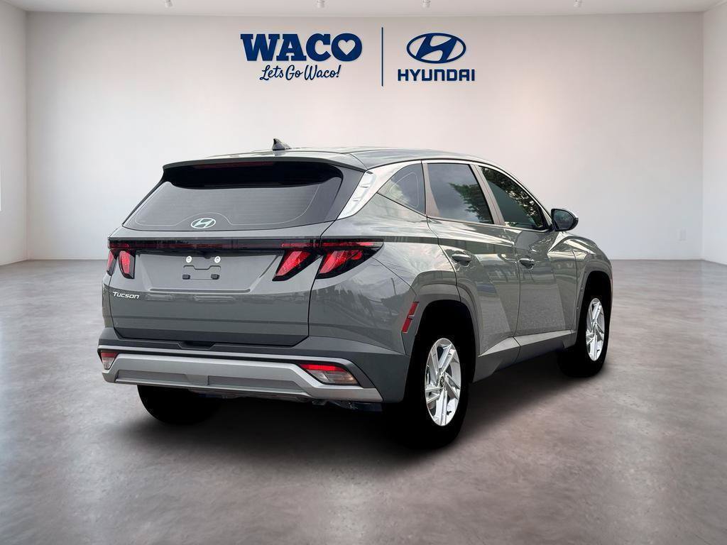 New 2026 Hyundai Tucson SE w/ Tow & Go Package FWD image 7