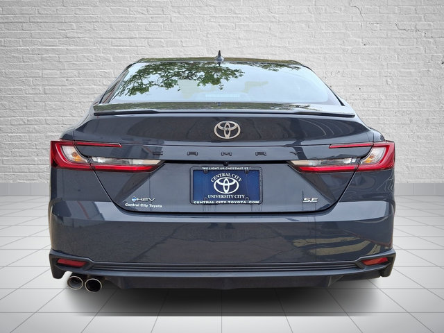 Used 2025 Toyota Camry SE FWD image 5