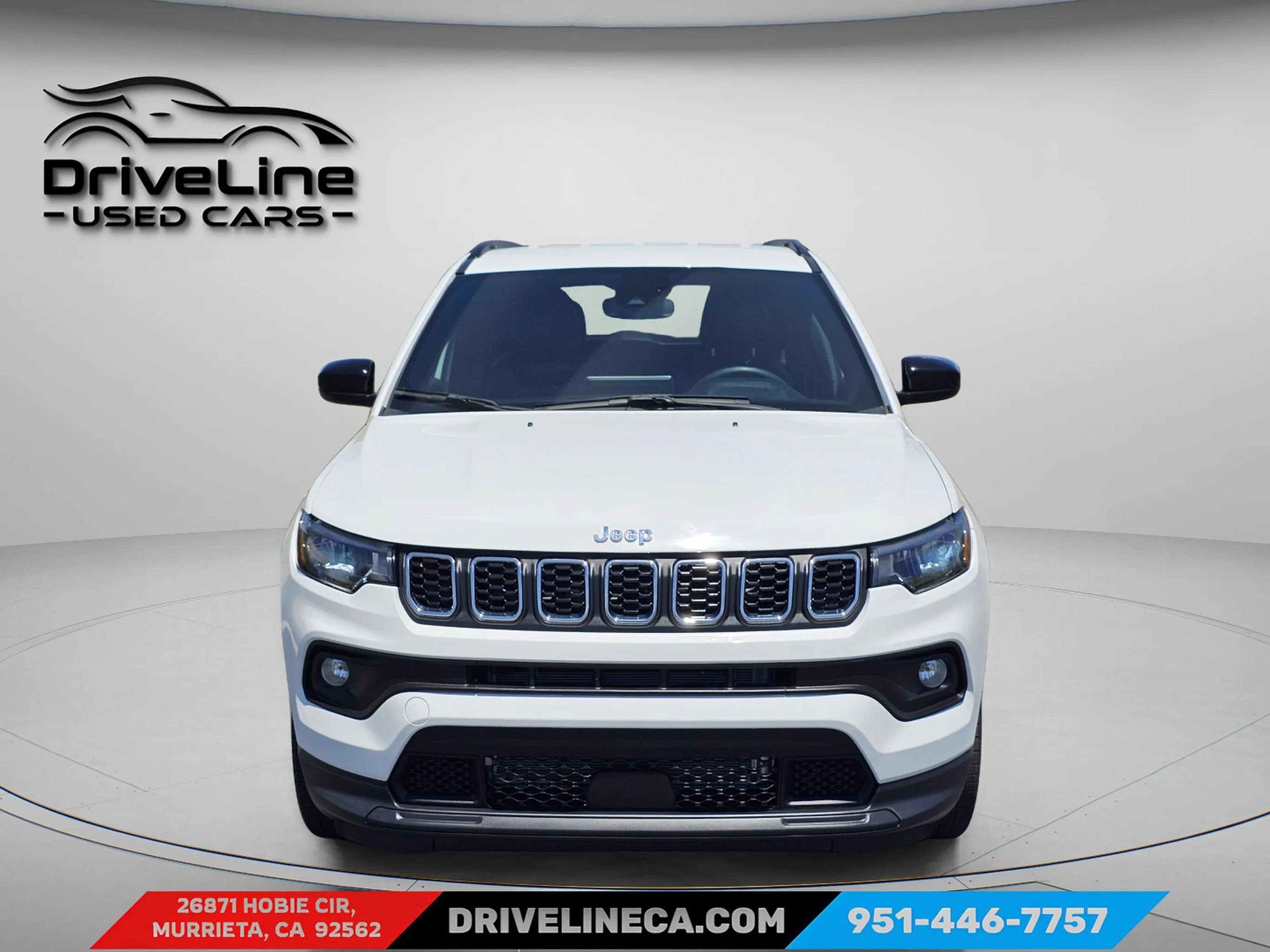 Used 2024 Jeep Compass Latitude AWD/4WD image 2